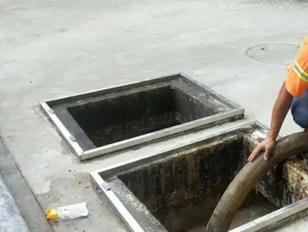 山亭化粪池清理